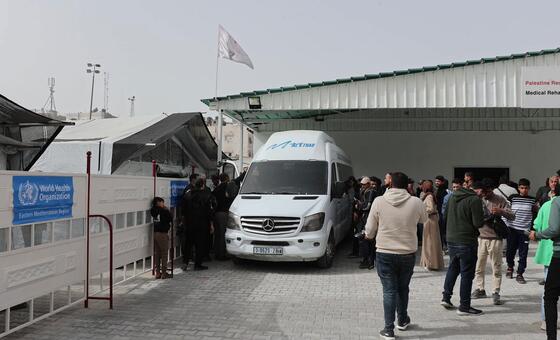 Медицинская эвакуация пациентов из Газы при поддержке ВОЗ.